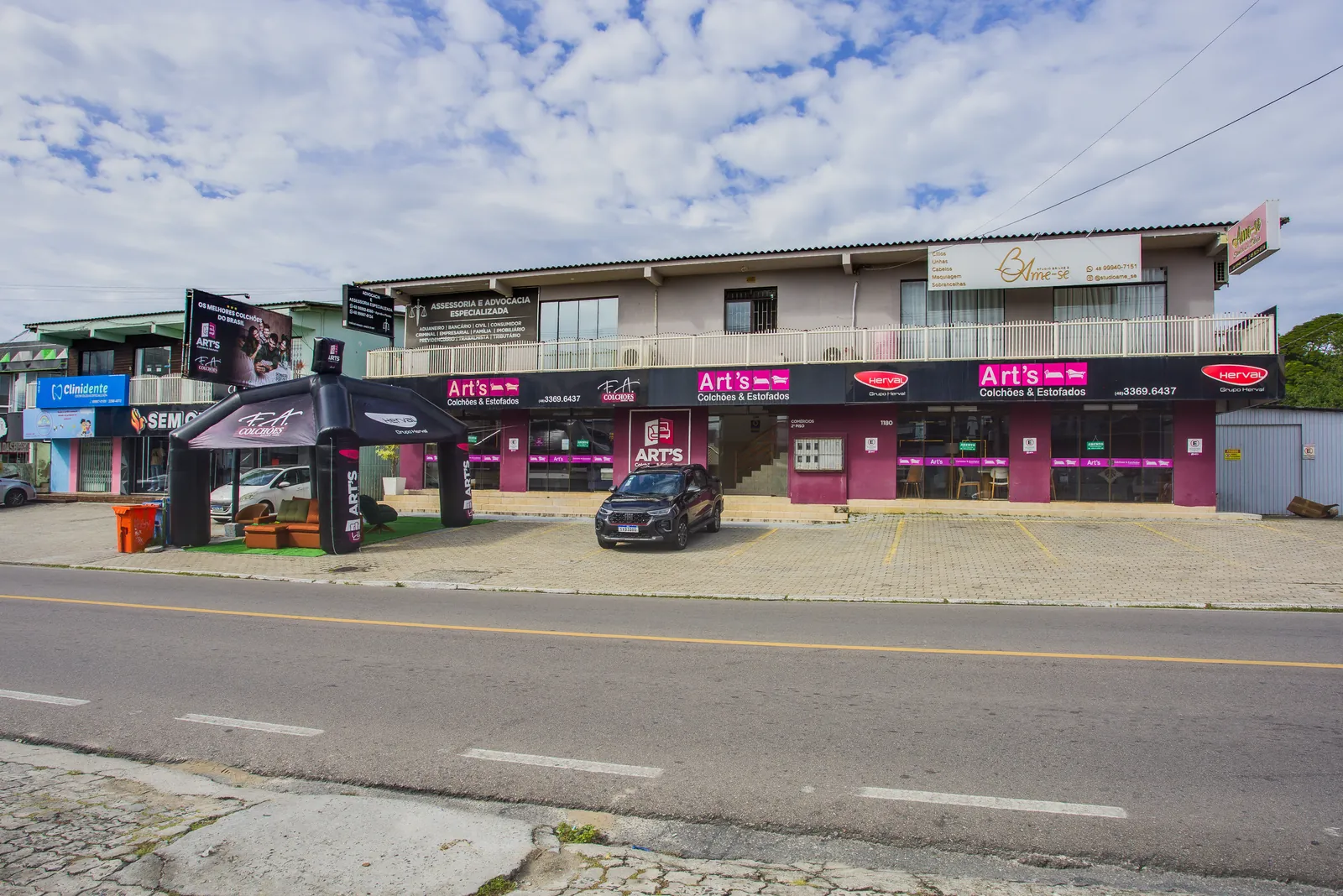 Fachada da loja Art's Colchões e Estofados nos Ingleses, Florianópolis